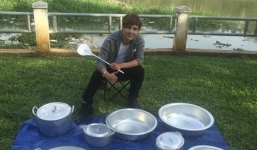 Hồ Quang Hiếu bán xoong, nồi lấy tiền thuê siêu xe đi tán gái